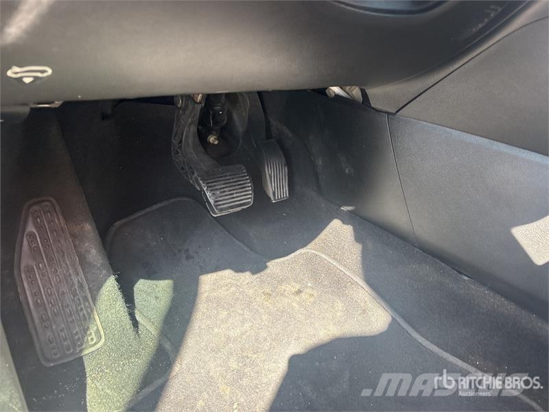Jeep Compass Suv Latitude 2WD SUV Personbiler