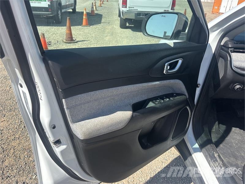 Jeep Compass Suv Latitude 2WD SUV Personbiler