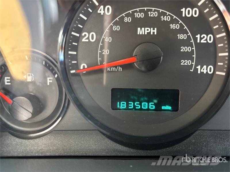 Jeep Grand Cherokee Laredo 자동차