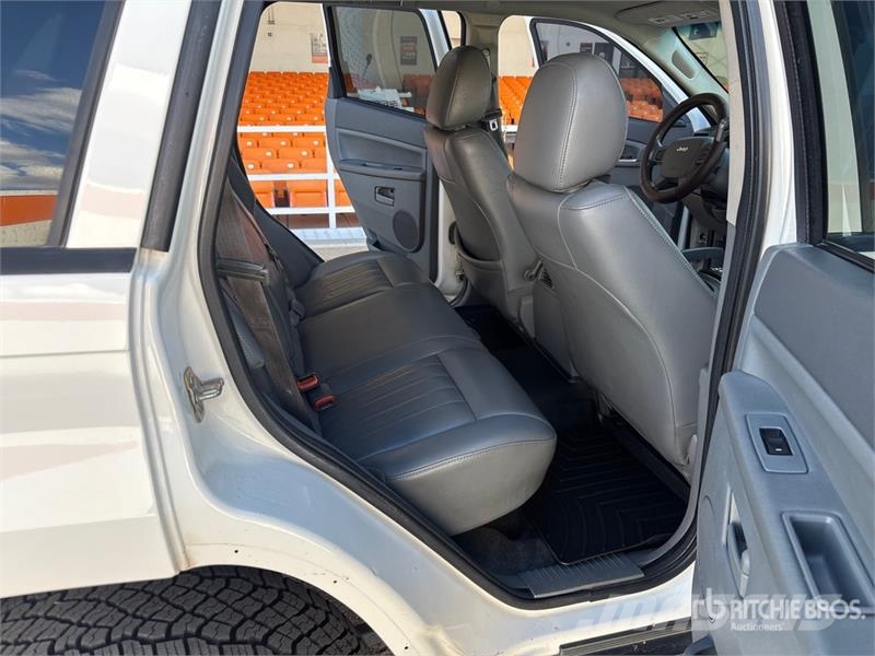 Jeep Grand Cherokee Laredo 자동차