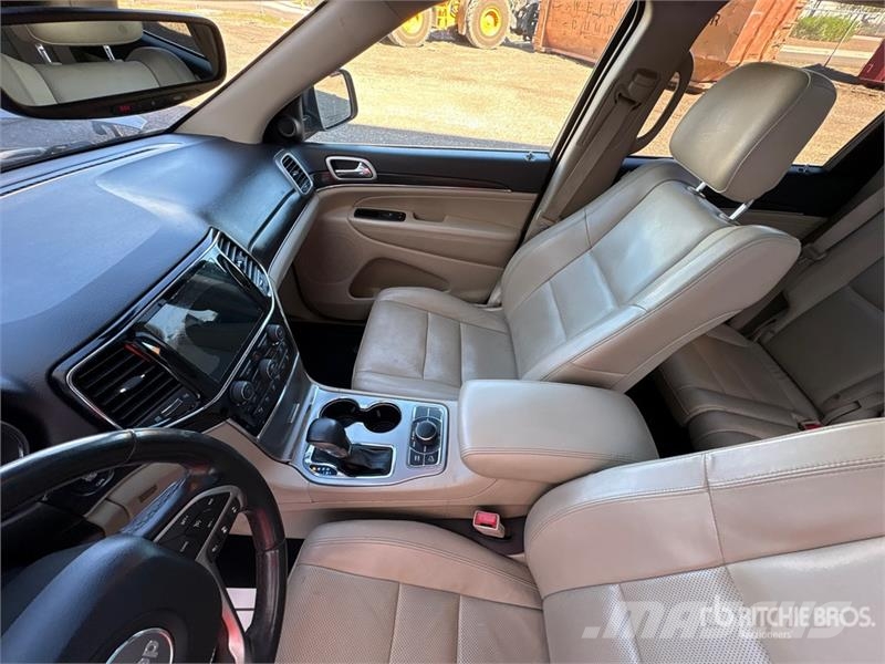 Jeep Grand Cherokee Limited 4WD SUV Avtomobili