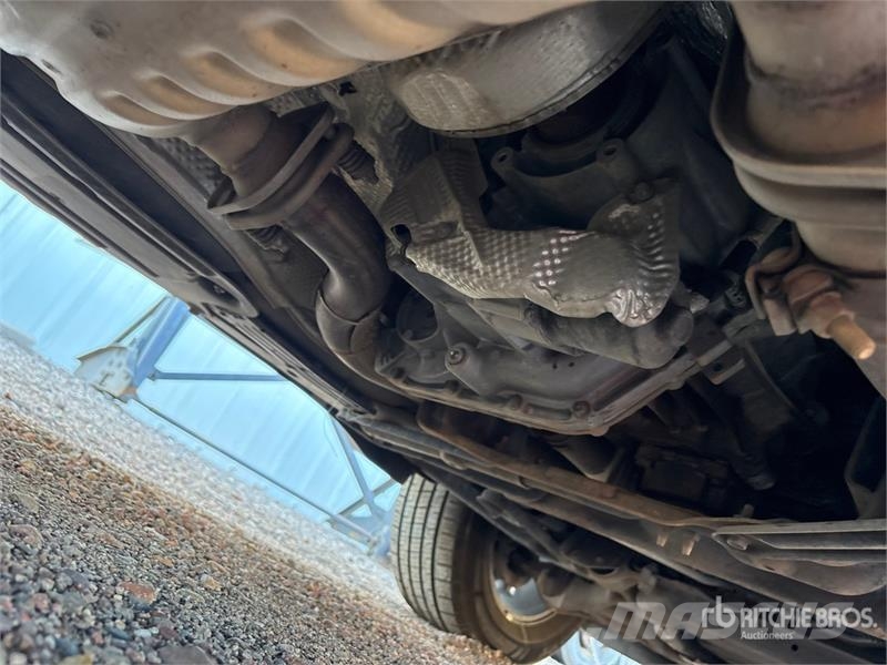 Jeep Grand Cherokee Limited 4WD SUV Avtomobili