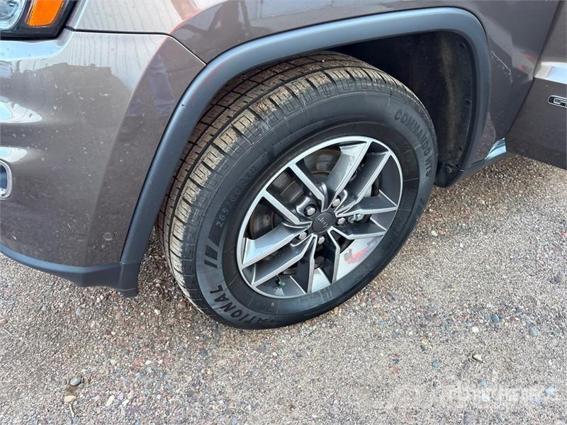 Jeep Grand Cherokee Limited 4WD SUV Avtomobili