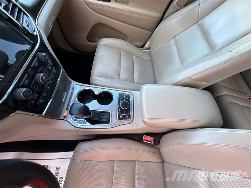 Jeep Grand Cherokee Limited 4WD SUV Avtomobili
