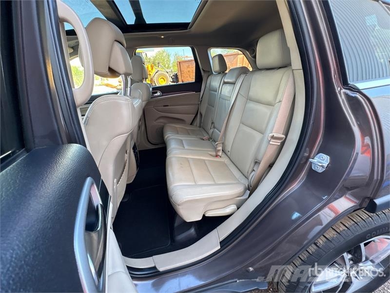 Jeep Grand Cherokee Limited 4WD SUV Avtomobili