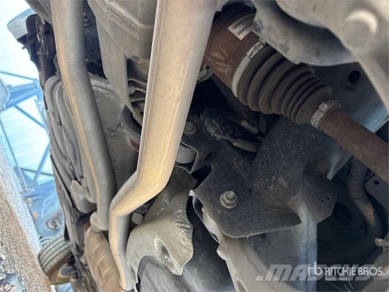 Jeep Grand Cherokee Limited 4WD SUV Avtomobili