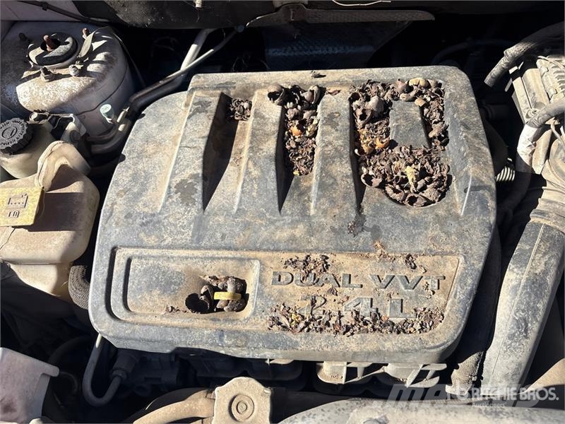 Jeep Patriot Sport 2WD SUV Avtomobili