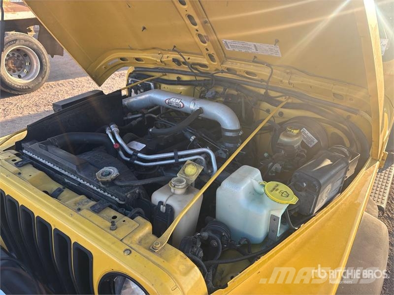 Jeep Wrangler 4WD SUV Avtomobili