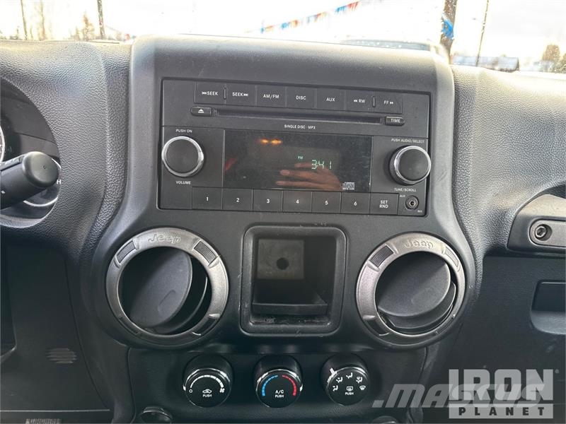 Jeep Wrangler Sport Automašīnas