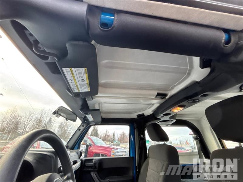 Jeep Wrangler Sport Automašīnas