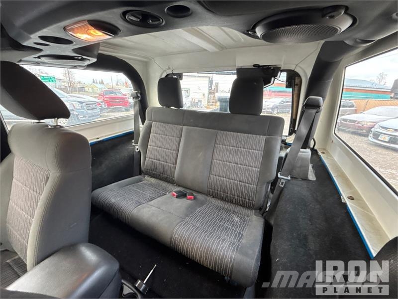 Jeep Wrangler Sport Automašīnas