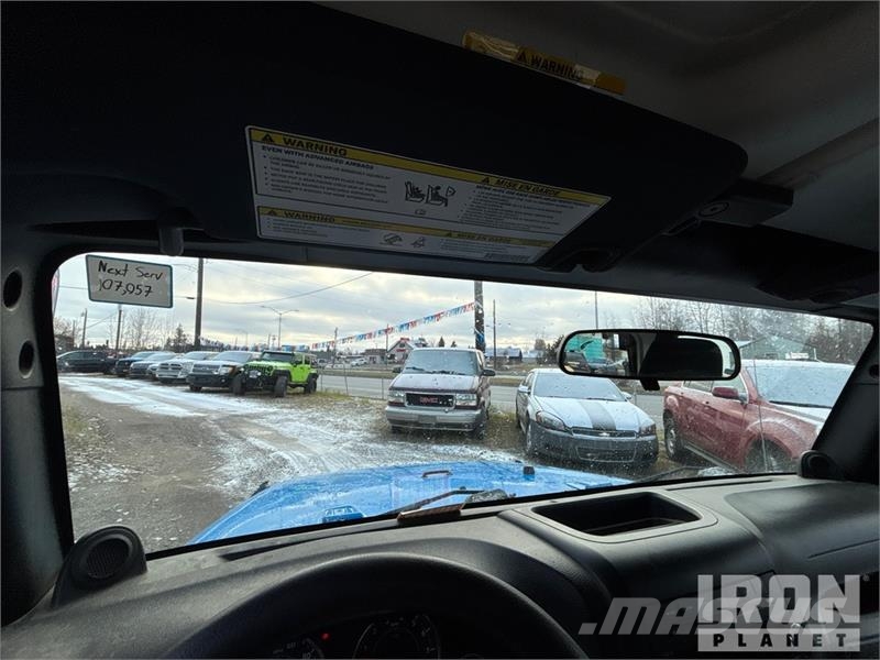Jeep Wrangler Sport Automašīnas