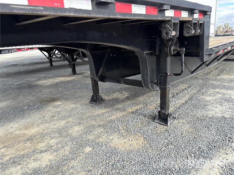 Jet Company 52 ft T/A Step Deck Trailer Low loaders