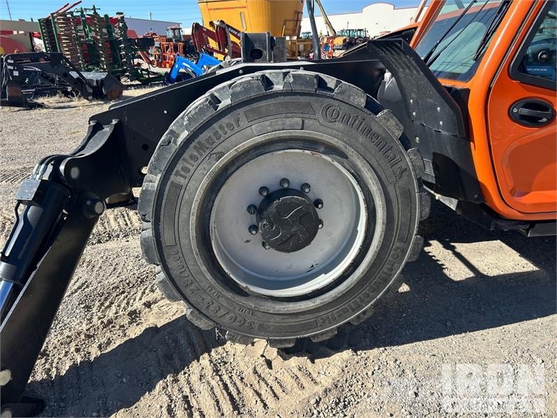 JLG 1055 Teleszkópos rakodók