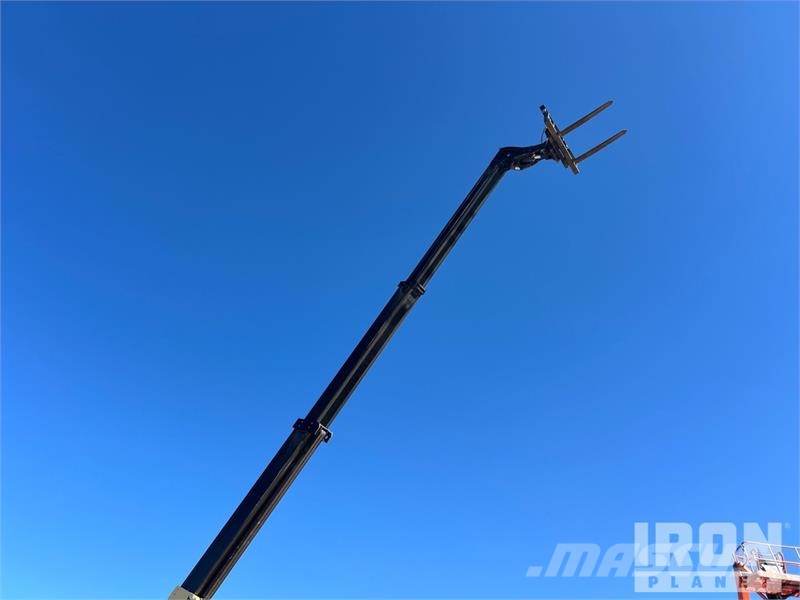 JLG 1055 Teleszkópos rakodók