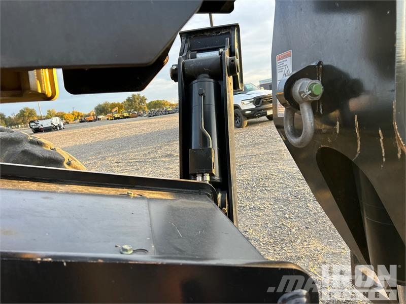 JLG 1055 مناولات متداخلة