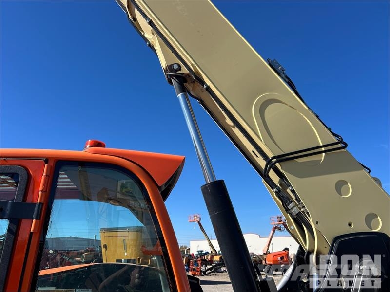 JLG 1055 Teleszkópos rakodók
