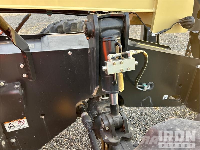 JLG 1055 مناولات متداخلة