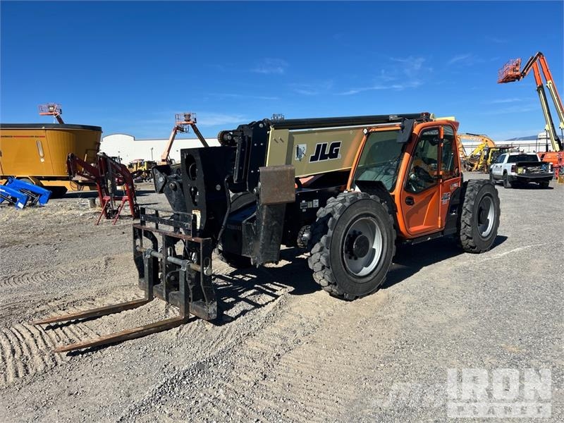 JLG 1055 Teleszkópos rakodók