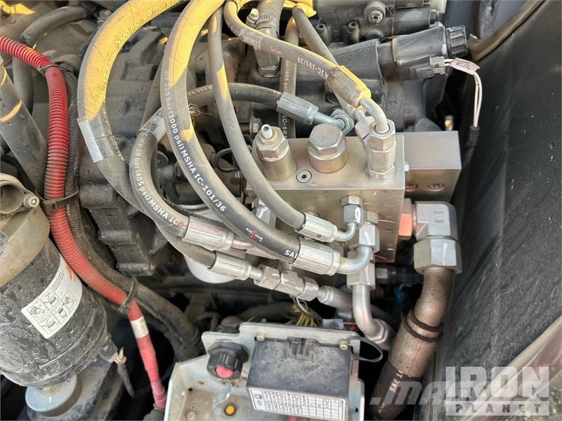 JLG 1055 مناولات متداخلة
