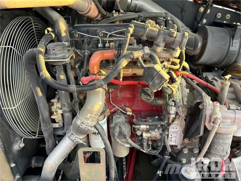 JLG 1055 مناولات متداخلة