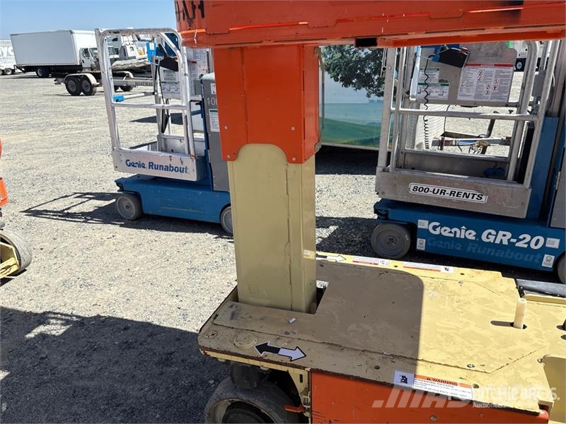 JLG 1230ES Vertical Mast Lift Vertikalna dvigala