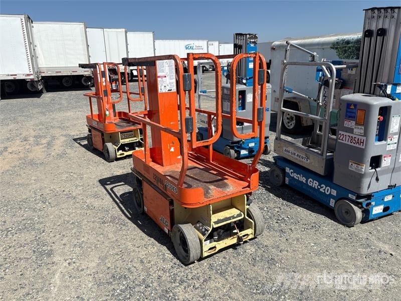 JLG 1230ES Vertical Mast Lift Vertikalna dvigala