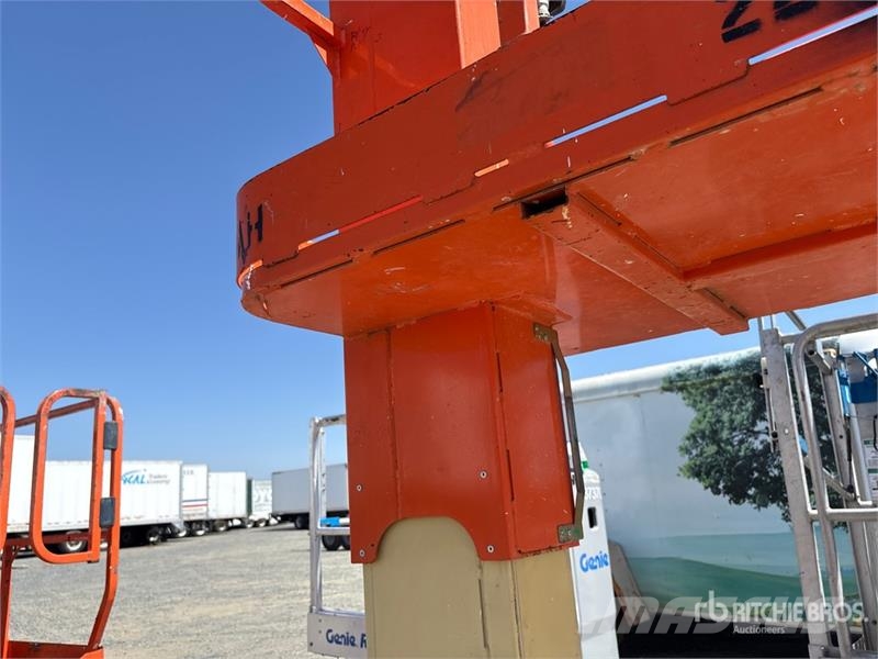 JLG 1230ES Vertical Mast Lift Vertikalna dvigala