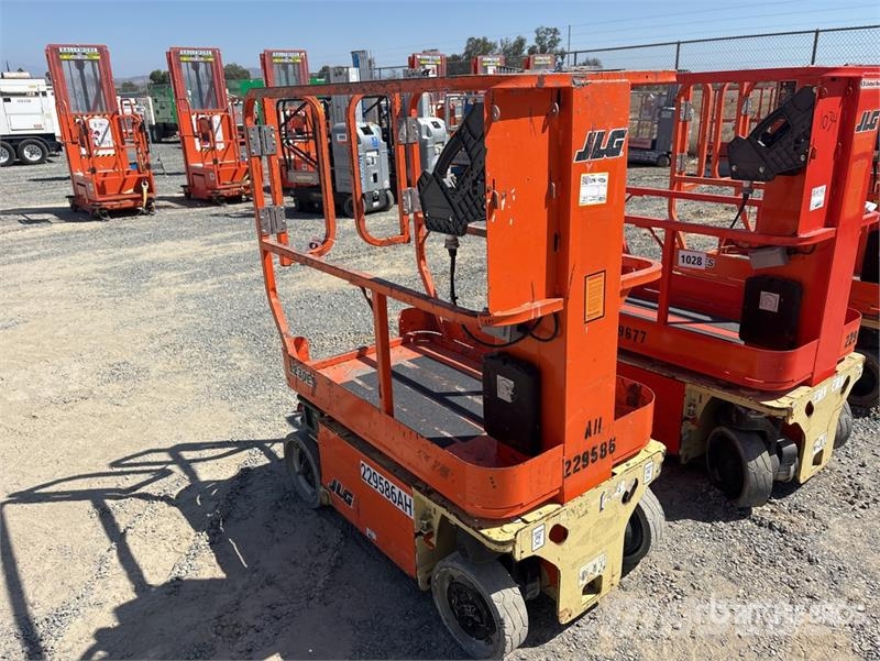 JLG 1230ES Vertical Mast Lift Vertikalna dvigala