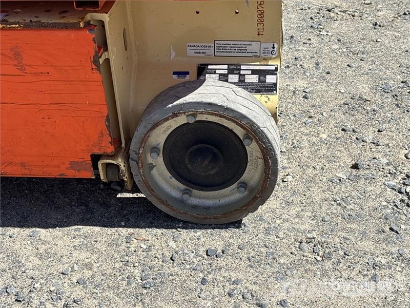 JLG 1230ES Vertical Mast Lift Vertikalna dvigala