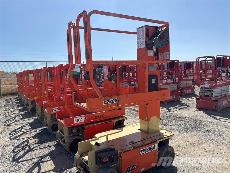 JLG 1230ES Vertical Mast Lift Vertikalna dvigala