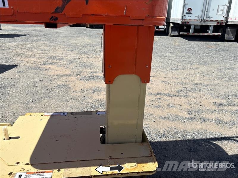 JLG 1230ES Vertical Mast Lift Vertikalna dvigala