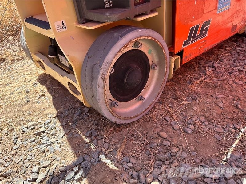 JLG 1230ES Vertical Mast Lift Personel Platformları ve Cephe Asansörleri