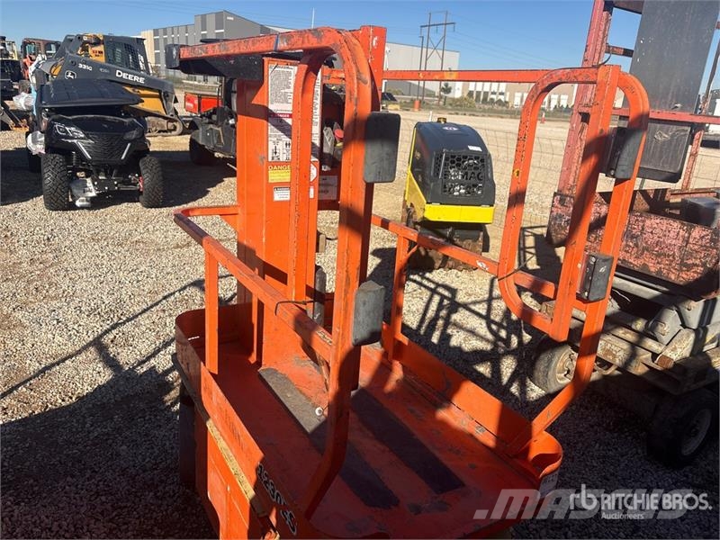 JLG 1230ES Vertical Mast Lift (Inoperable) Vertical mast lifts