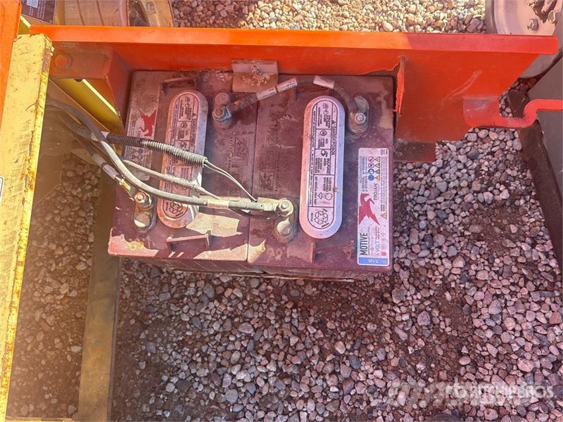 JLG 1230ES Vertical Mast Lift (Inoperable) Vertical mast lifts