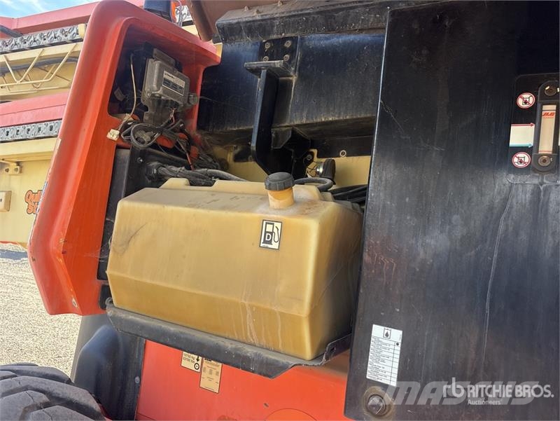 JLG 1250AJP 2WD Diesel Articulating Boom Lift Articulated boom lifts