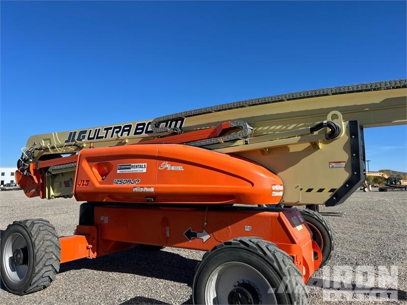 JLG 1250AJP 4WD Diesel Articulating Boom Lift Plataformas con brazo de elevación manual