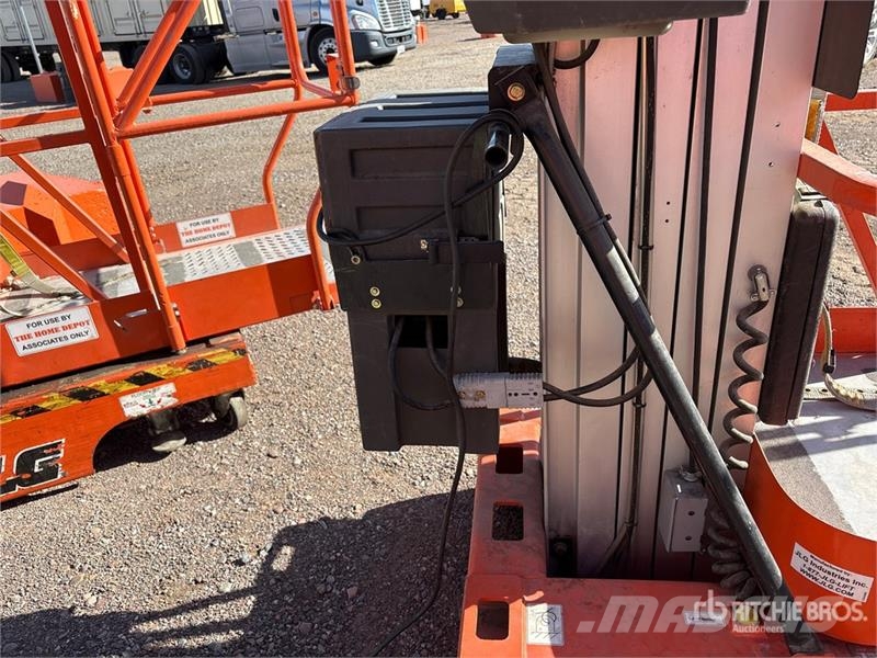 JLG 12SP Vertical Mast Lift Вертикальні щоглові підйомники