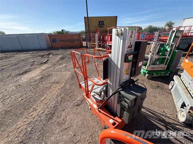 JLG 12SP Vertical Mast Lift Вертикальні щоглові підйомники