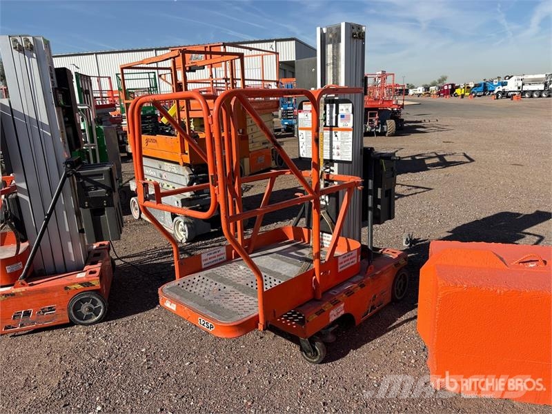 JLG 12SP Vertical Mast Lift 客货电梯
