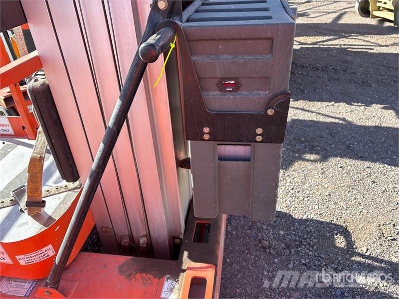 JLG 12SP Vertical Mast Lift 客货电梯