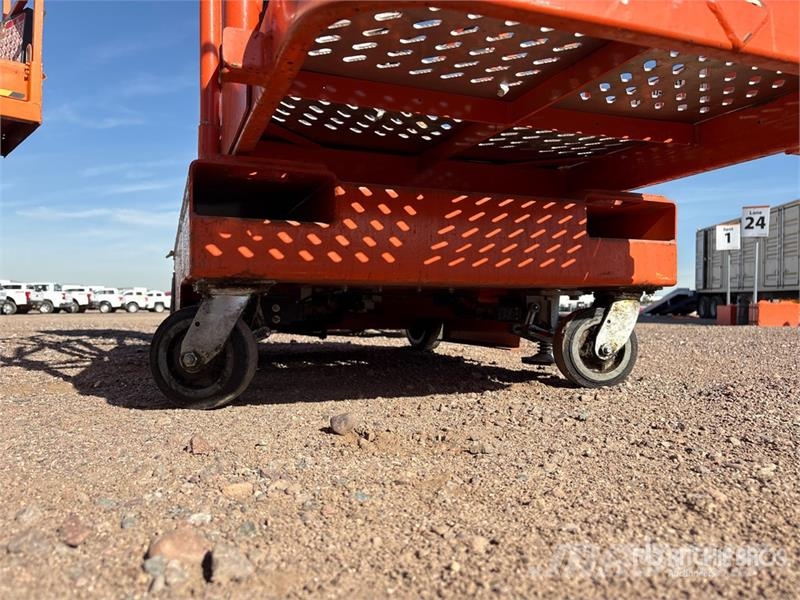 JLG 12SP Vertical Mast Lift Вертикальні щоглові підйомники