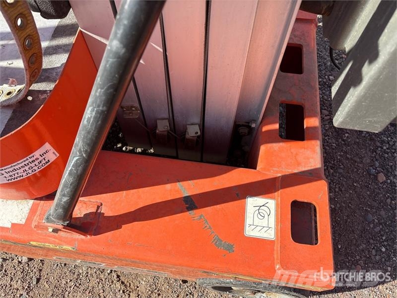 JLG 12SP Vertical Mast Lift Вертикальні щоглові підйомники