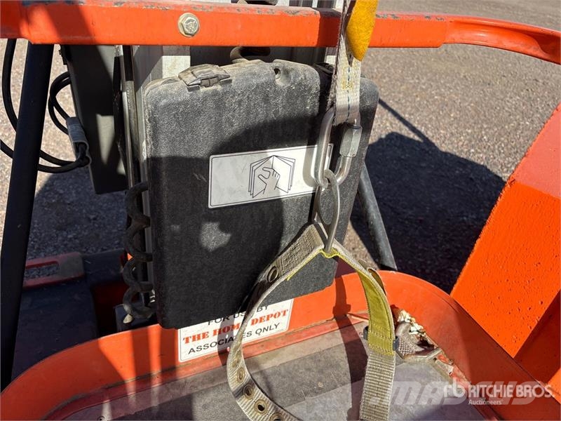 JLG 12SP Vertical Mast Lift 客货电梯