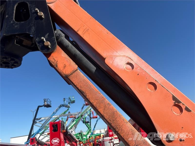 JLG 1350SJP 4WD Diesel Telescopic Boom Lift - Factory  Nacelles télescopiques