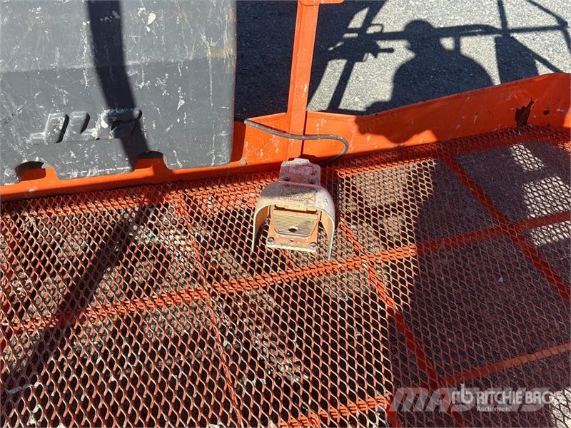 JLG 1350SJP 4WD Diesel Telescopic Boom Lift - Factory  Nacelles télescopiques