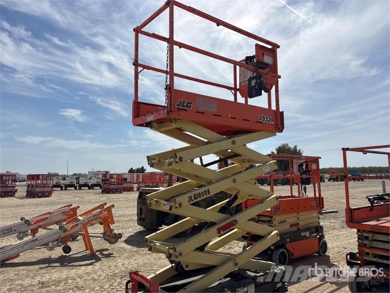JLG 1932R Electric Scissor Lift رافعات مقصية الشكل