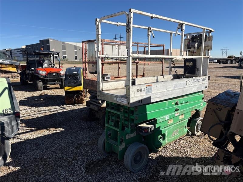 JLG 2032ES Electric Scissor Lift (Inoperable) 剪叉式升降机
