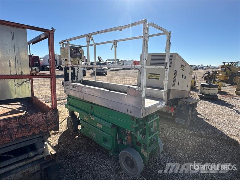JLG 2032ES Electric Scissor Lift (Inoperable) 剪叉式升降机