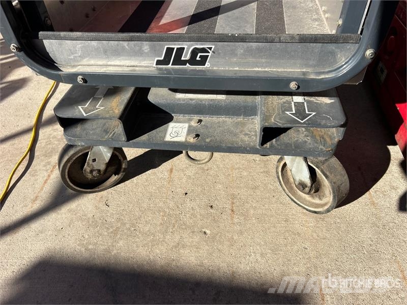 JLG 20DVL Vertical Mast Lift (Inoperable) 垂直升降工作台